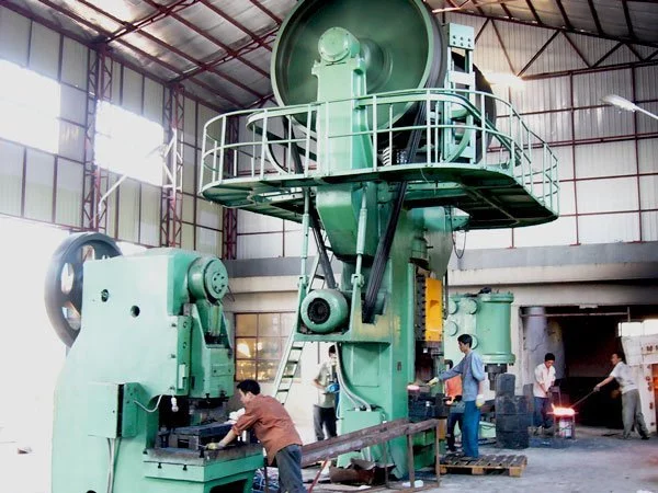 Einblick in die Fertigung des chinesischen Rigging Hardware Herstellers Qinde